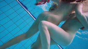 Lesbians Underwater - VÃ­deos pornÃ´s com Underwater Lesbian | Pornhub.com
