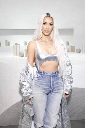 Kim Kardashian Porn Uncensored - Kanye Is Allegedly Sharing Explicit Images Of Kim Kardashian Without Consent