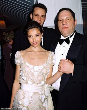 Hairy Pussy Ashley Judd - Harvey Weinstein acc Ashley Judd says disgraced movie mogul will never  take responsibility | Daily Mail Online